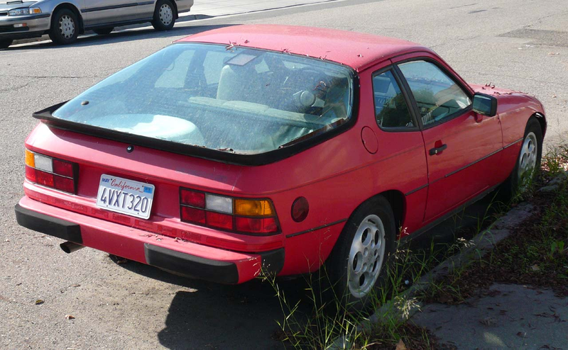 Illustration for article titled 1988 Porsche 924 S
